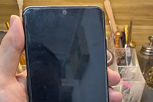黑鲨4pro突然黑屏无法开机
