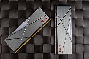 威刚龙耀d50和海盗船复仇者哪个好